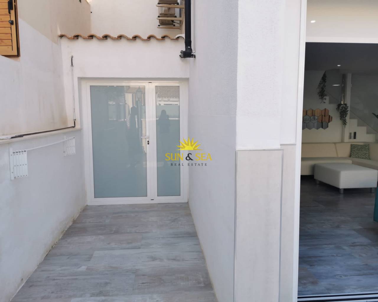 Alquiler a largo plazo - Casa adosada / Duplex - San Juan de Alicante