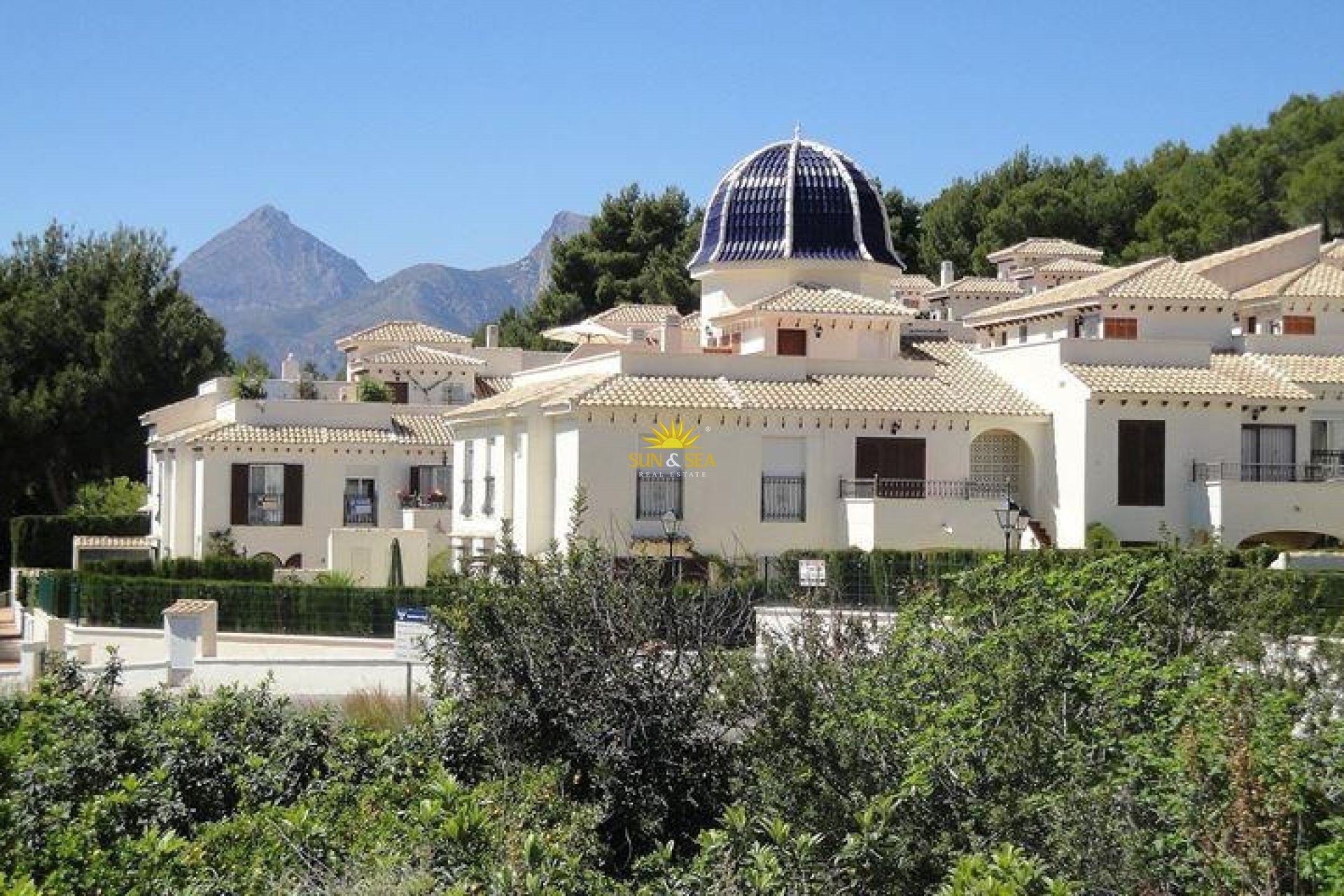 Alquiler a largo plazo - Chalet adosado - Altea