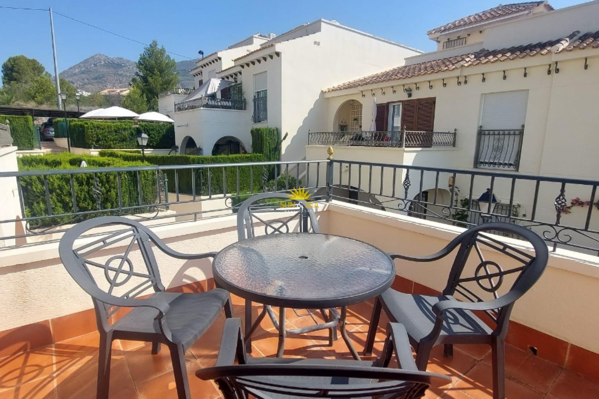 Alquiler a largo plazo - Chalet adosado - Altea