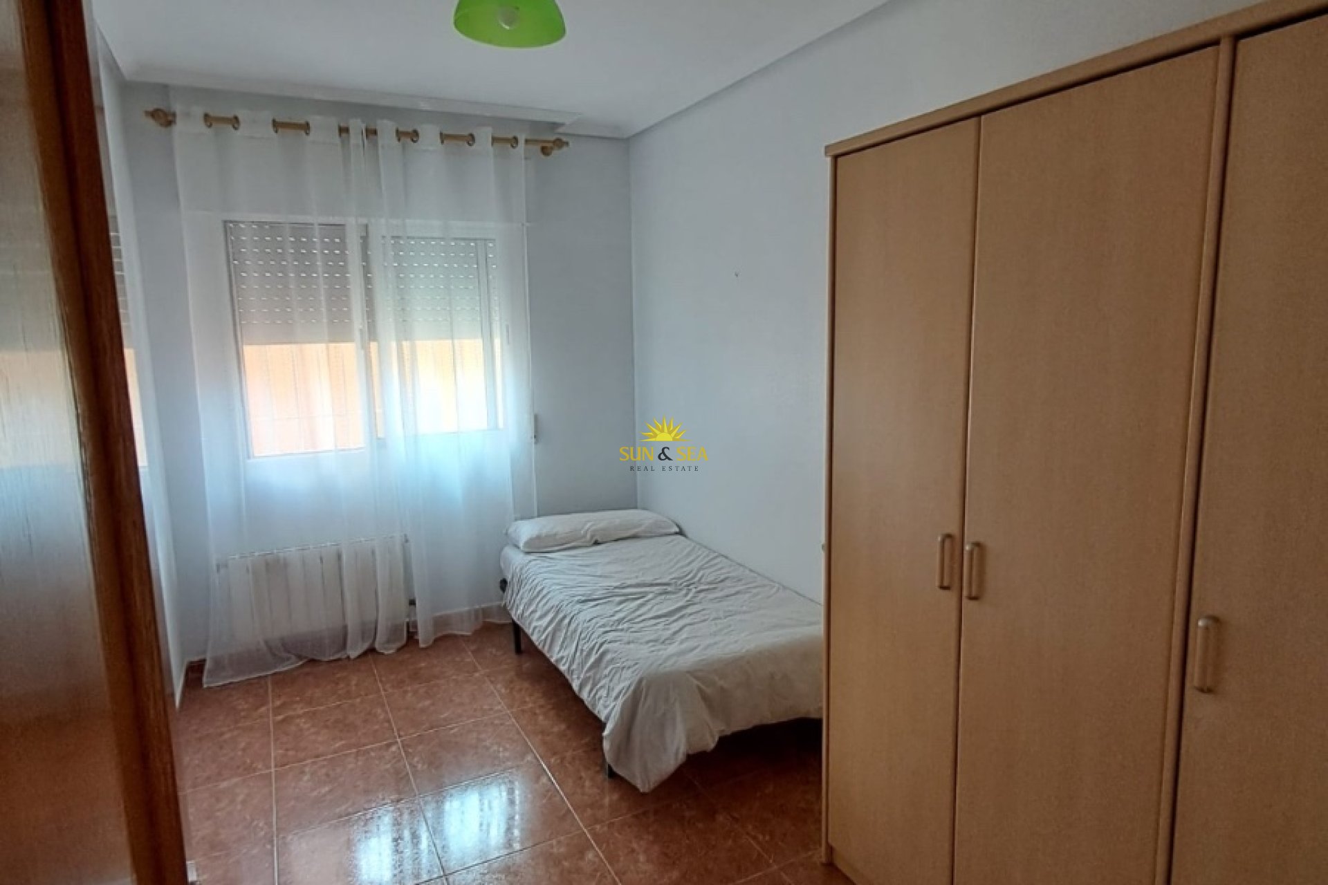 Alquiler a largo plazo - Chalet adosado -  - Cartagena