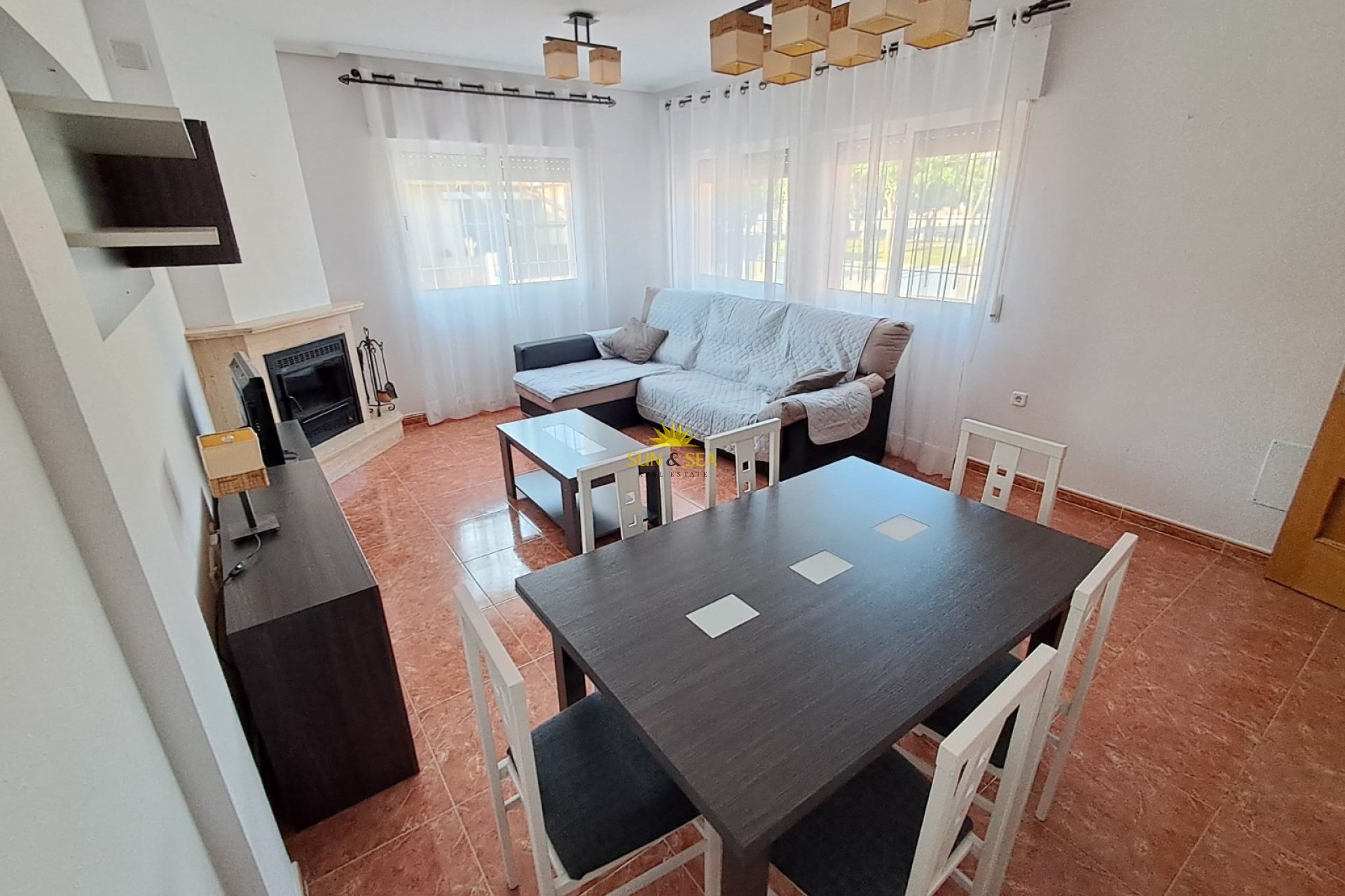 Alquiler a largo plazo - Chalet adosado -  - Cartagena