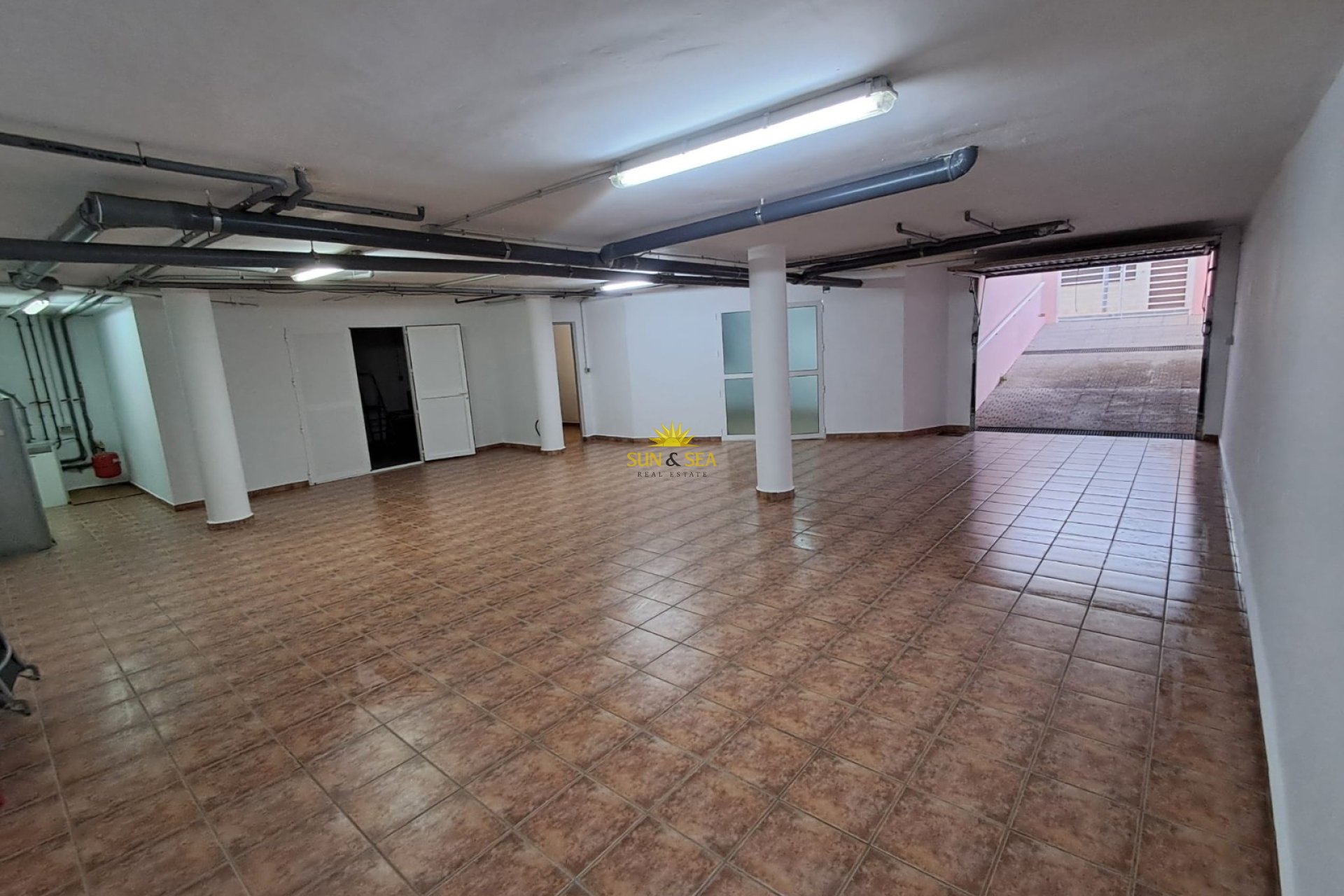 Alquiler a largo plazo - Chalet adosado -  - Cartagena