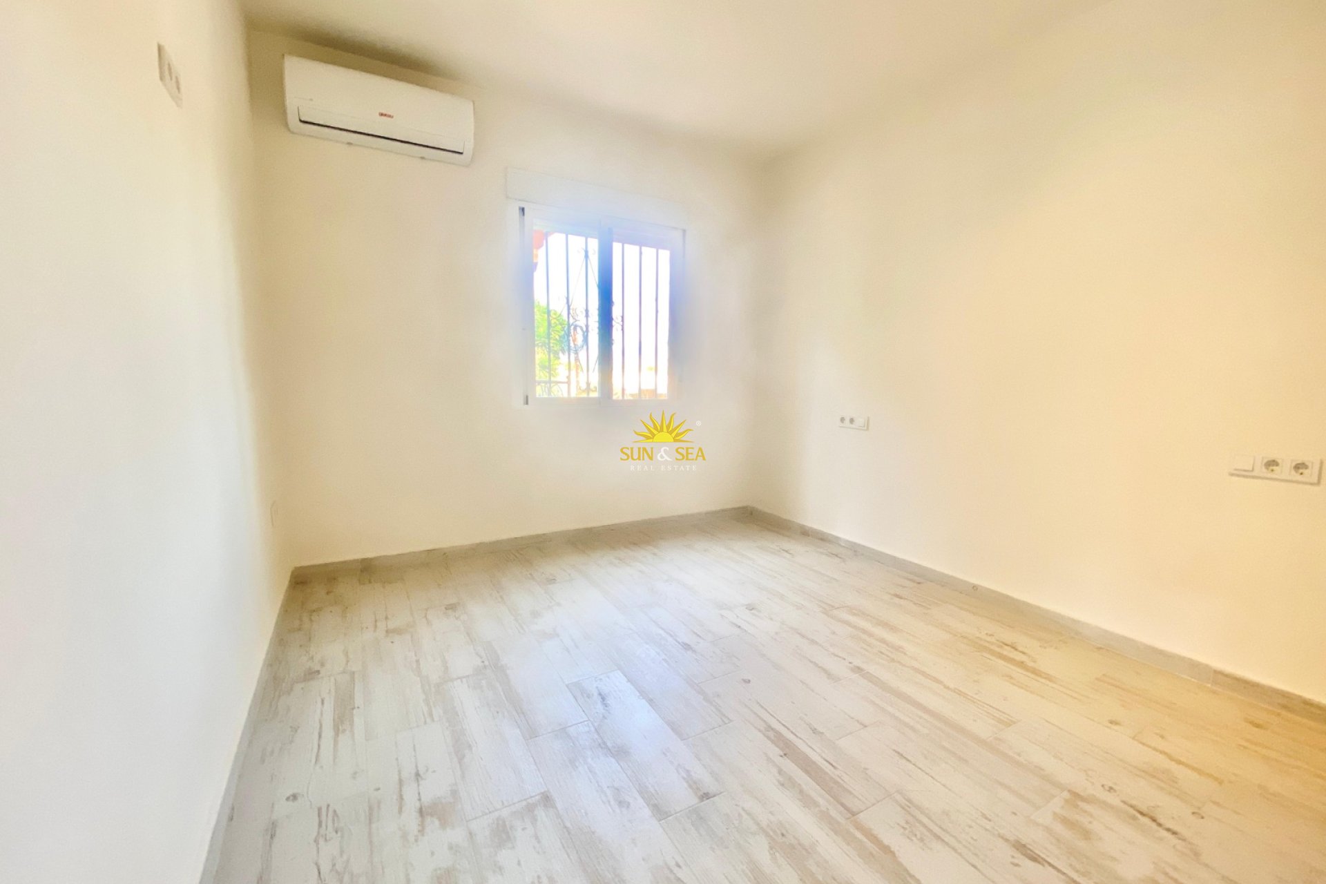 Alquiler a largo plazo - Chalet - Alfas del Pí - Albir