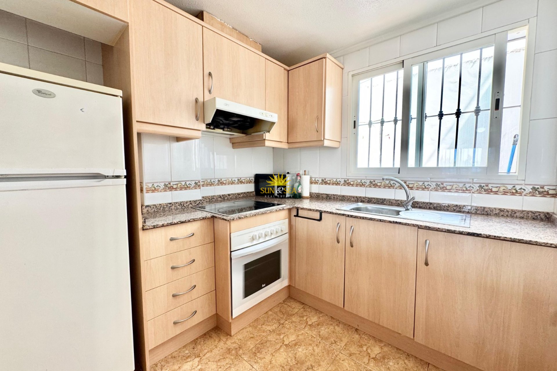 Alquiler a largo plazo - Chalet -  - Algorfa