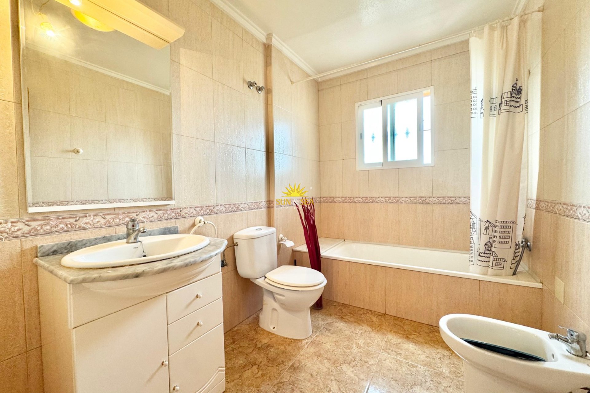 Alquiler a largo plazo - Chalet -  - Algorfa