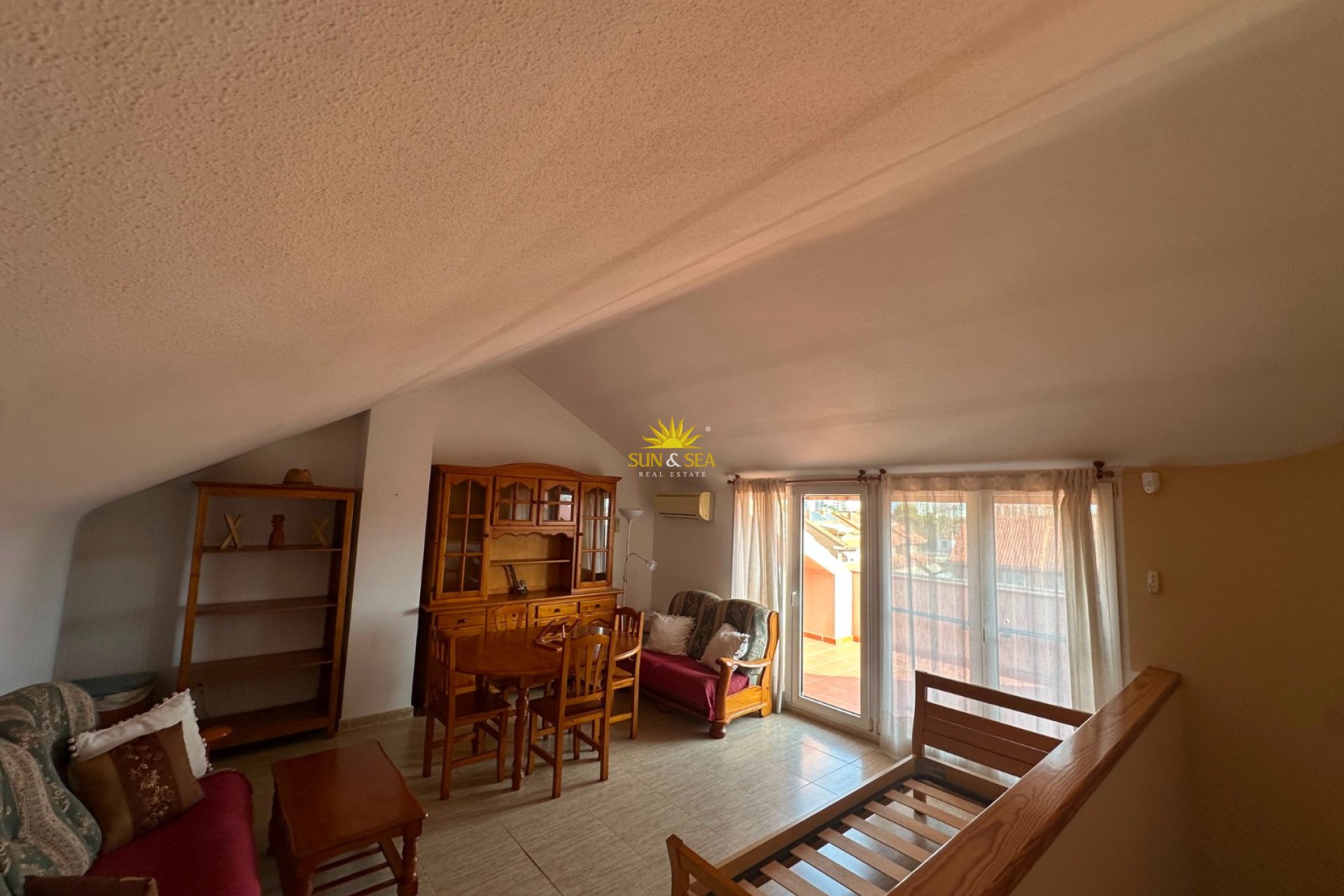 Alquiler a largo plazo - Chalet - Alicante - Ciudad Jardín