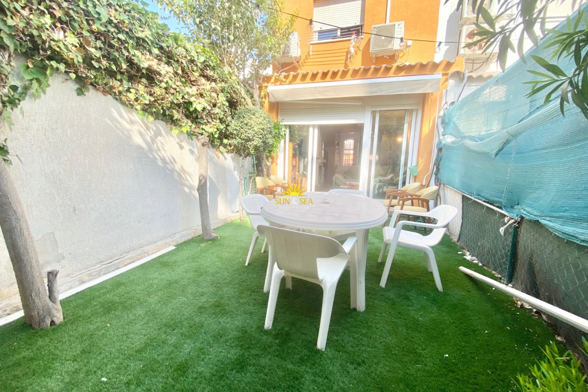 Alquiler a largo plazo - Chalet - Benidorm - Playa Poniente