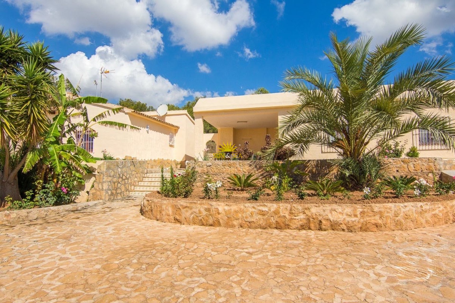 Alquiler a largo plazo - Chalet - Benissa
