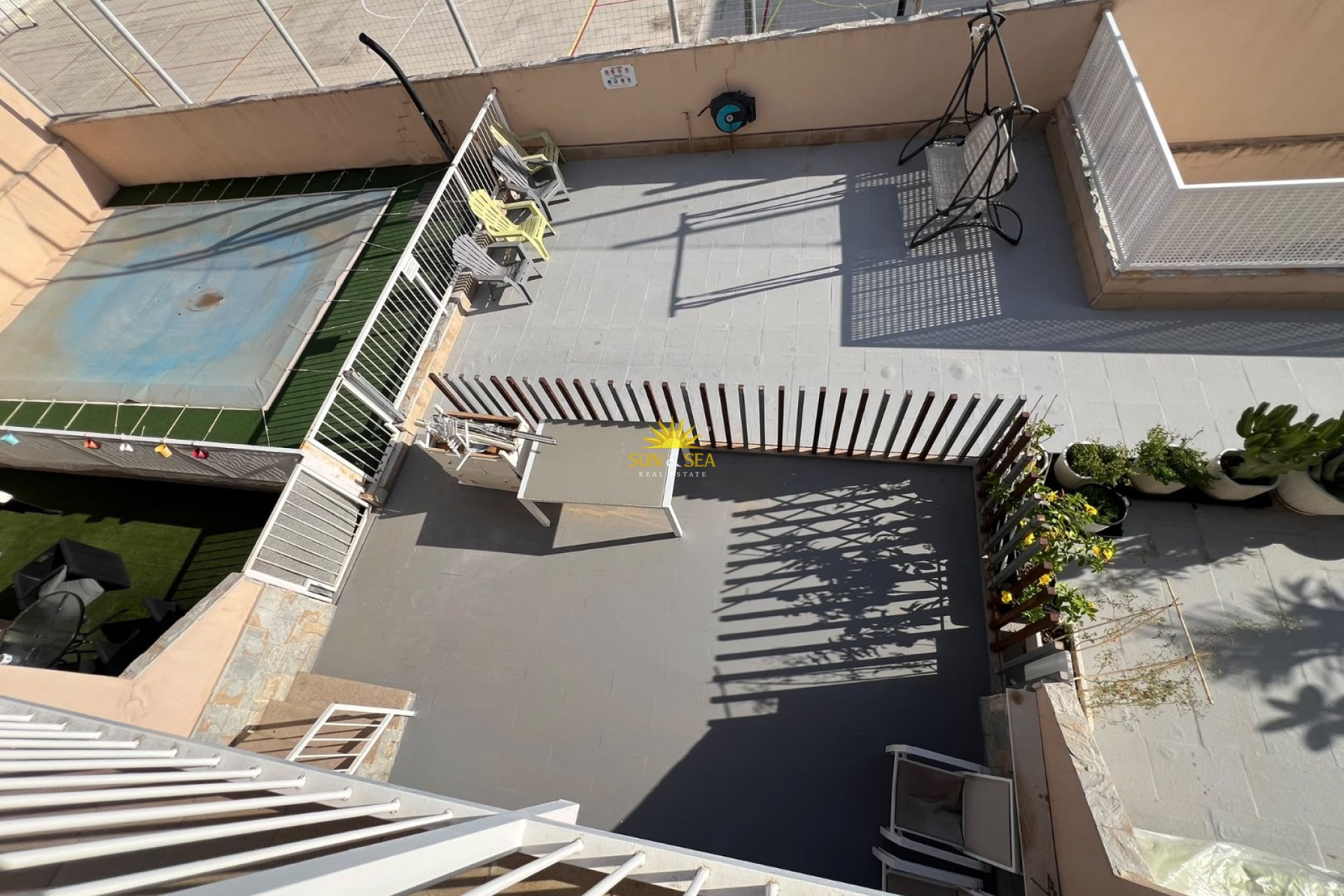 Alquiler a largo plazo - Chalet - Elche