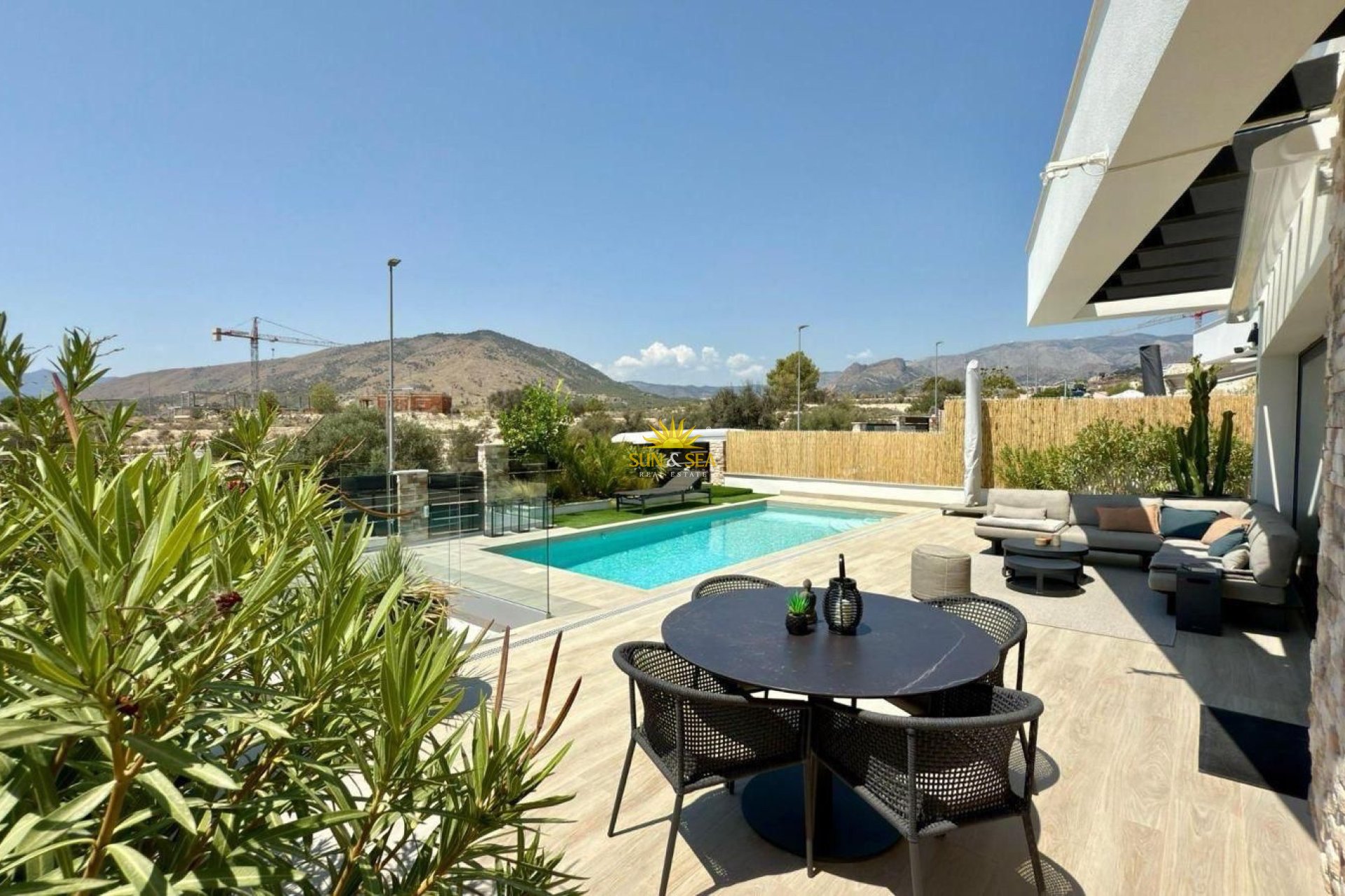 Alquiler a largo plazo - Chalet - Finestrat