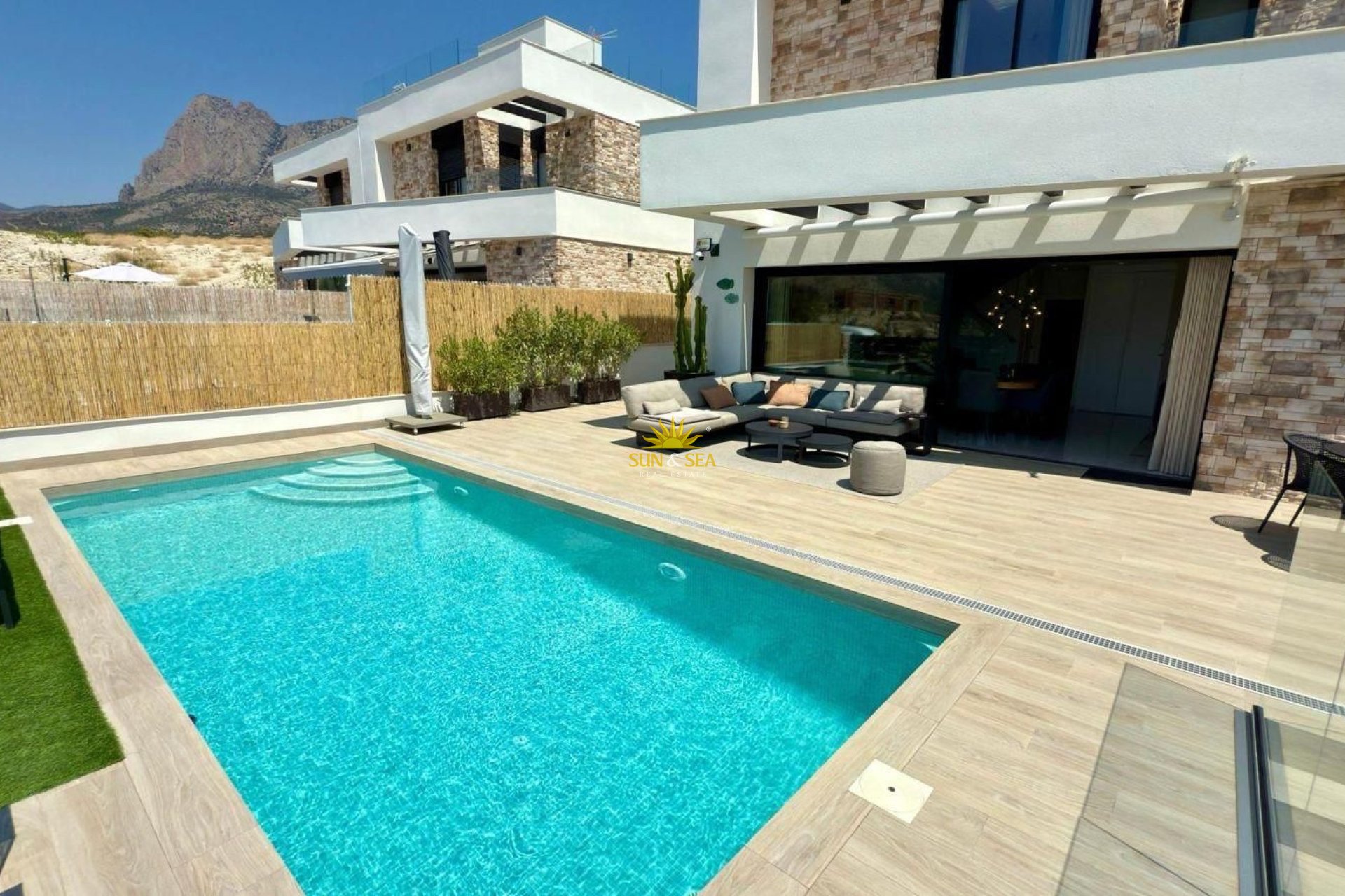 Alquiler a largo plazo - Chalet - Finestrat