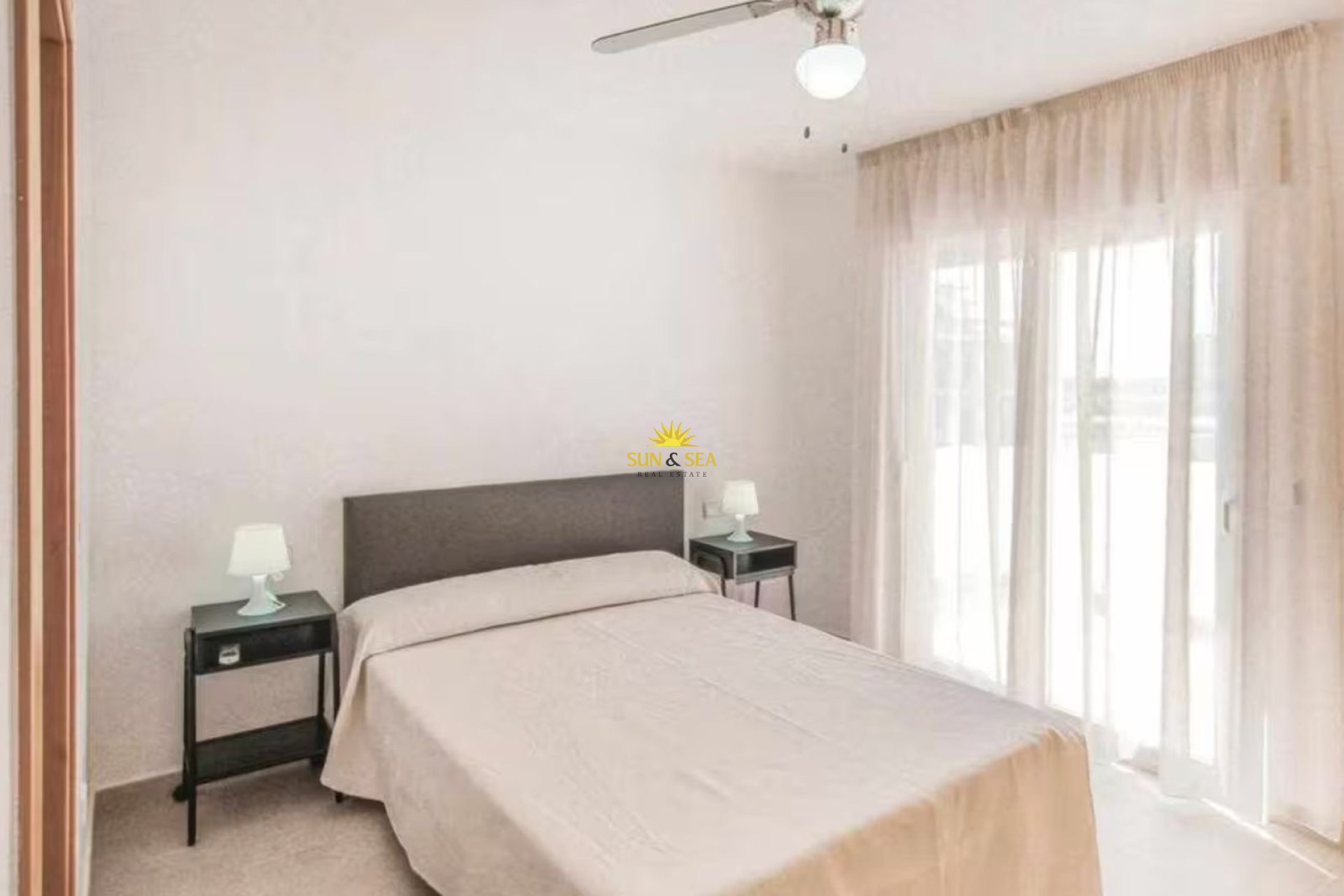 Alquiler a largo plazo - Chalet - La Manga del Mar Menor - Zona Urbanización Veneziola Golf