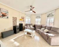 Alquiler a largo plazo - Chalet - La marina - San fulgencio