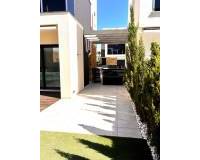 Alquiler a largo plazo - Chalet - Orihuela Costa - Montezenia