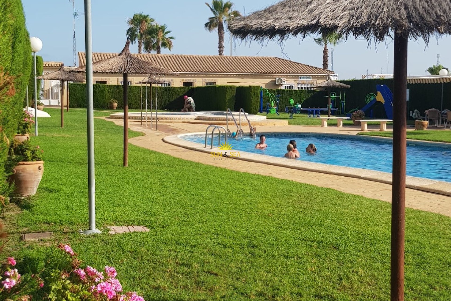 Alquiler a largo plazo - Chalet - Orihuela Costa - Villamartín