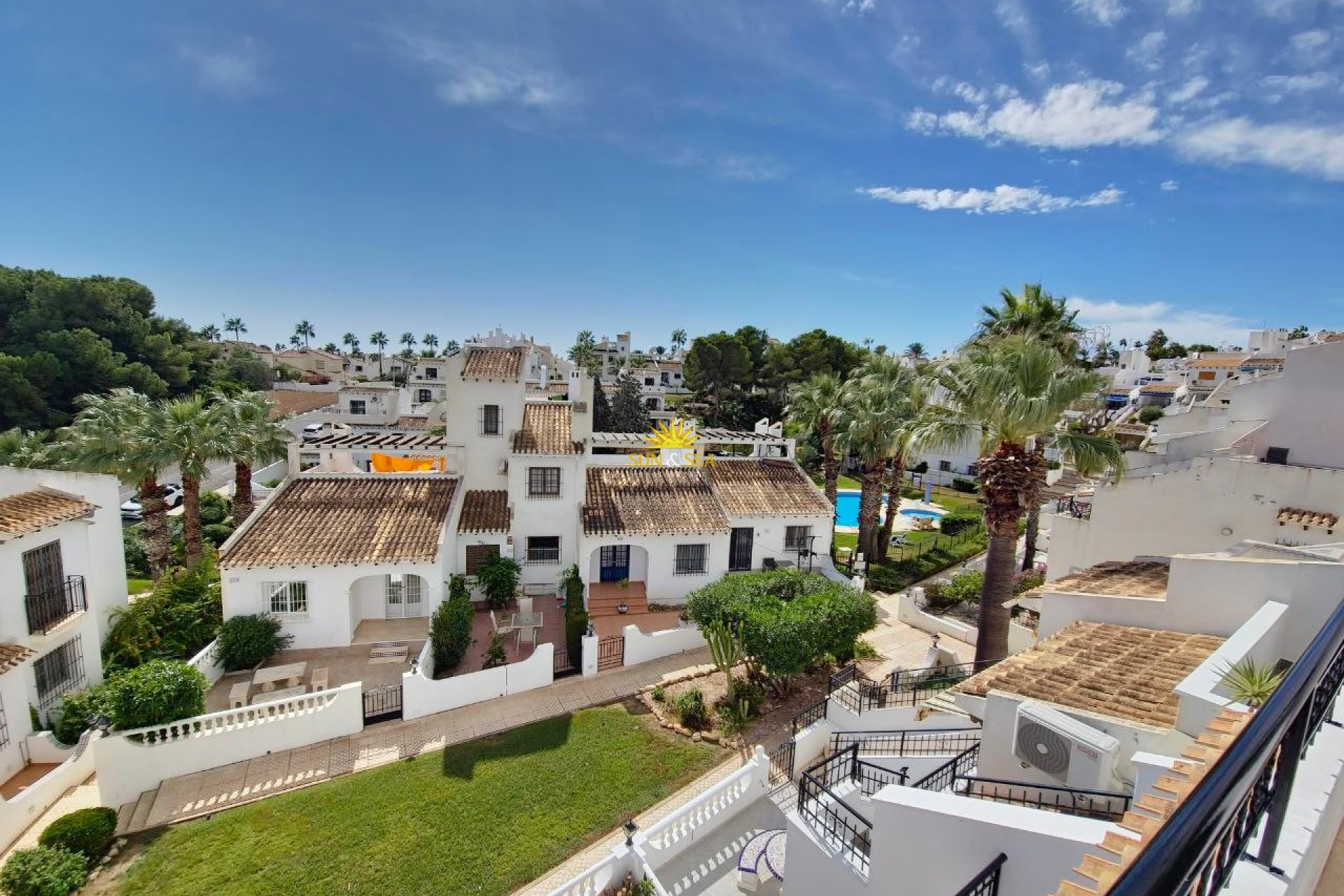 Alquiler a largo plazo - Chalet - Orihuela Costa - Villamartín