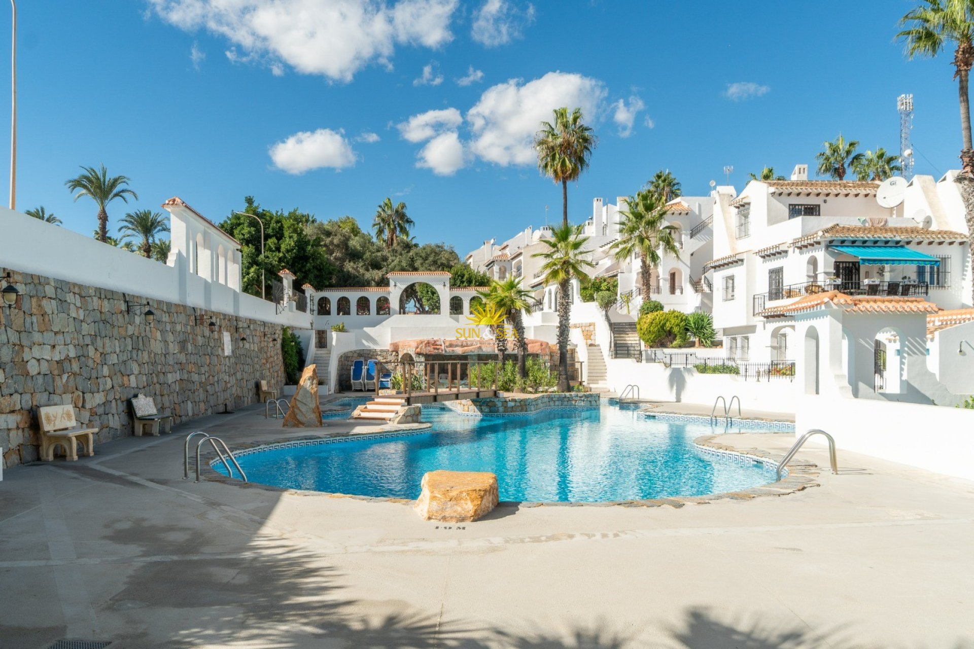 Alquiler a largo plazo - Chalet - Orihuela Costa - Villamartín