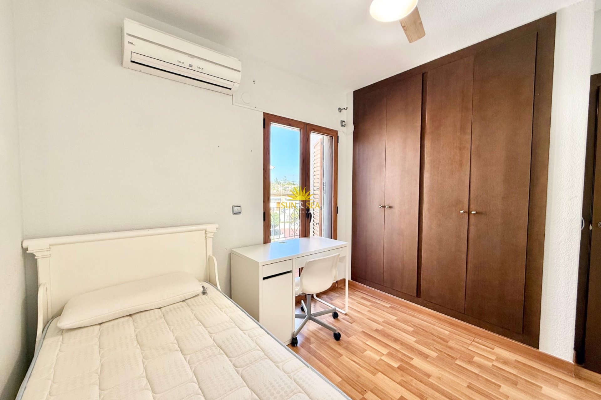 Alquiler a largo plazo - Chalet - San Juan Playa - San Juan Alicante