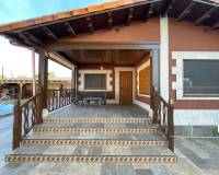 Alquiler a largo plazo - Chalet - San Miguel de Salinas