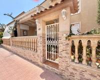 Alquiler a largo plazo - Chalet - Torrevieja - Centro