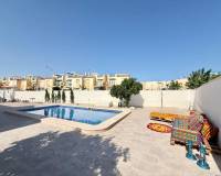 Alquiler a largo plazo - Chalet - Torrevieja - El Chaparral