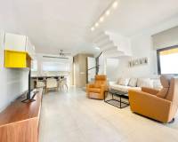 Alquiler a largo plazo - Chalet - Torrevieja - La veleta