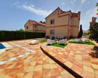 Alquiler a largo plazo - Chalet - Torrevieja - Los altos