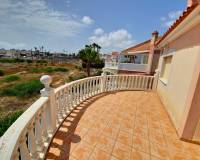 Alquiler a largo plazo - Chalet - Torrevieja - Los altos