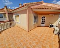 Alquiler a largo plazo - Chalet - Torrevieja - Los altos