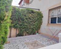 Alquiler a largo plazo - Chalet - Torrevieja - Los balcones