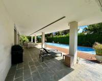 Alquiler a largo plazo - Chalet - Torrevieja - Los balcones