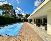 Alquiler a largo plazo - Chalet - Torrevieja - Los balcones