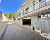 Alquiler a largo plazo - Chalet - Torrevieja - Los balcones