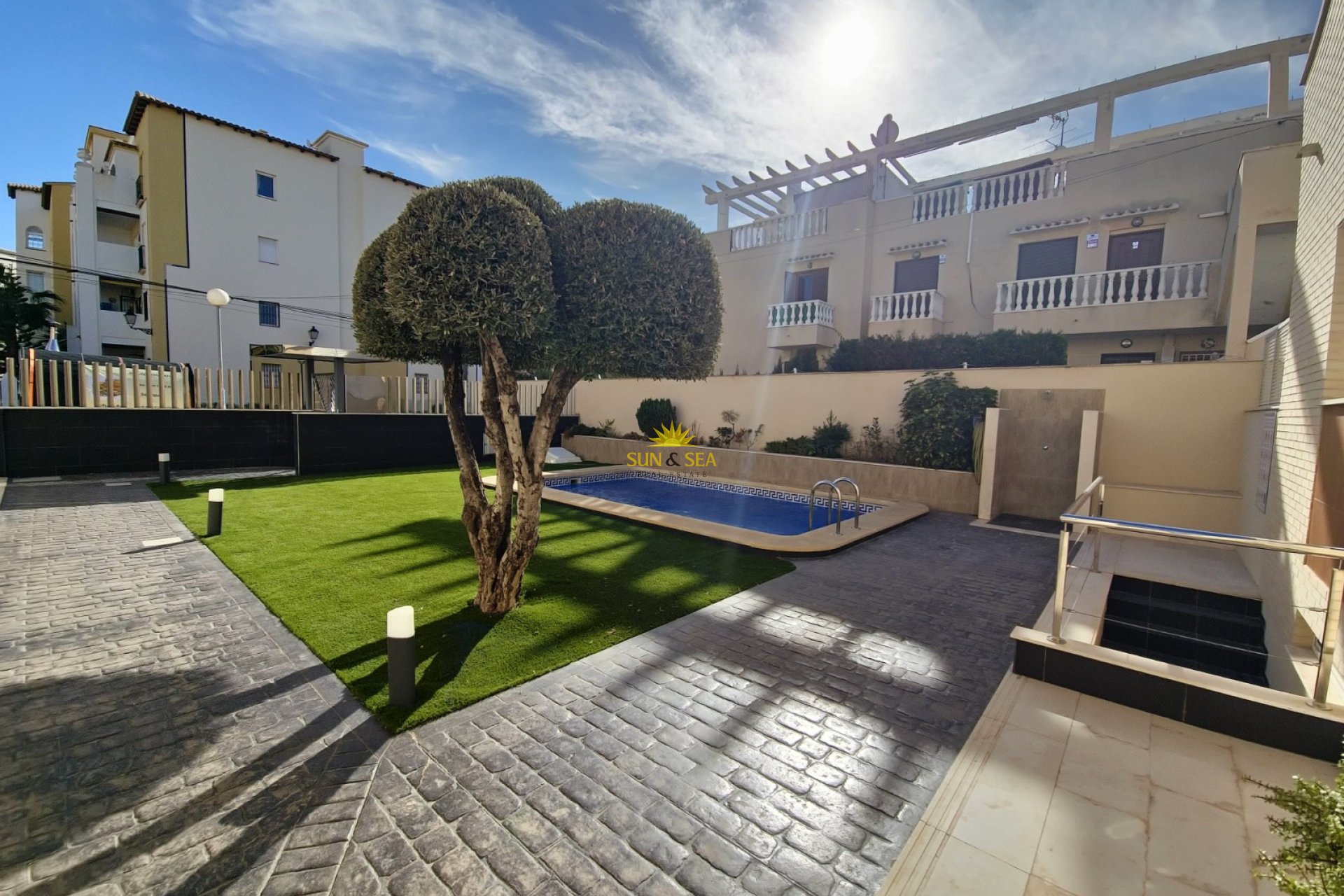 Alquiler a largo plazo - Chalet - Torrevieja - Los Frutales