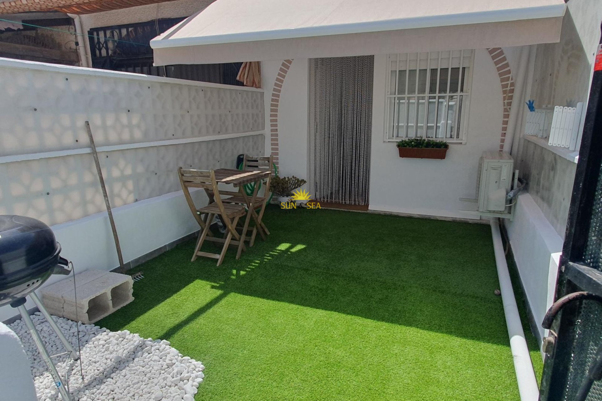 Alquiler a largo plazo - Chalet - Torrevieja - Nueva Torrevieja