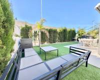 Alquiler a largo plazo - Chalet - Torrevieja - Punta prima