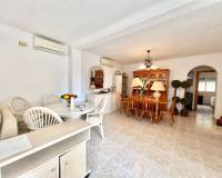 Alquiler a largo plazo - Chalet - Torrevieja - San luis