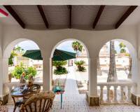 Alquiler a largo plazo - Chalet - Torrevieja - Torreta florida