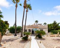 Alquiler a largo plazo - Chalet - Torrevieja - Torreta florida