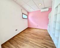 Alquiler a largo plazo - Comercial - Cox