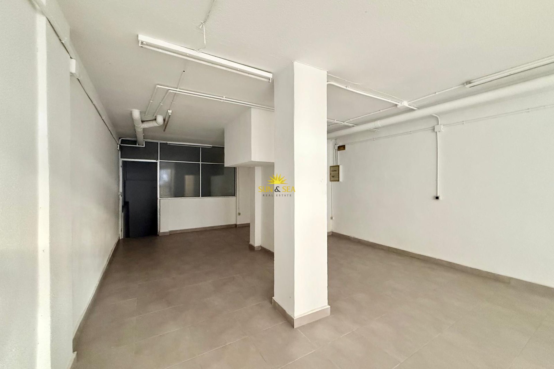 Alquiler a largo plazo - Comercial - Torrevieja - Centro