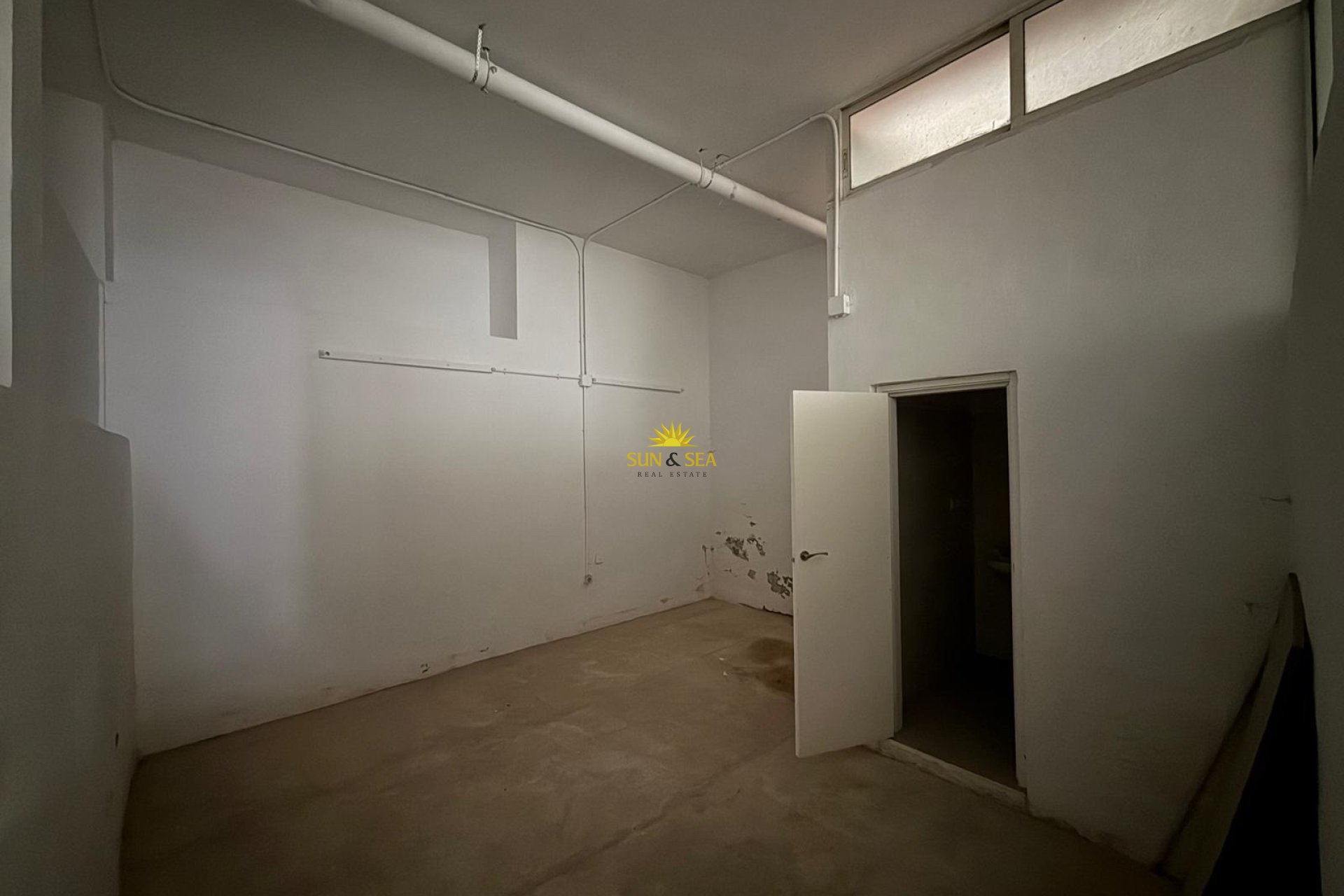 Alquiler a largo plazo - Comercial - Torrevieja - Centro
