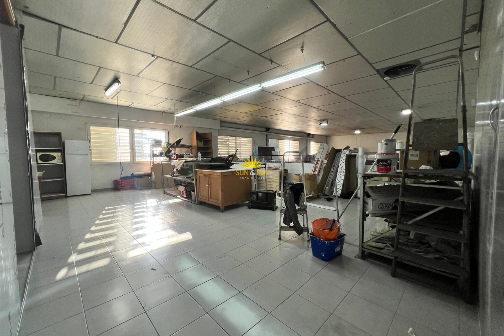 Alquiler a largo plazo - Comercial - Torrevieja - Centro