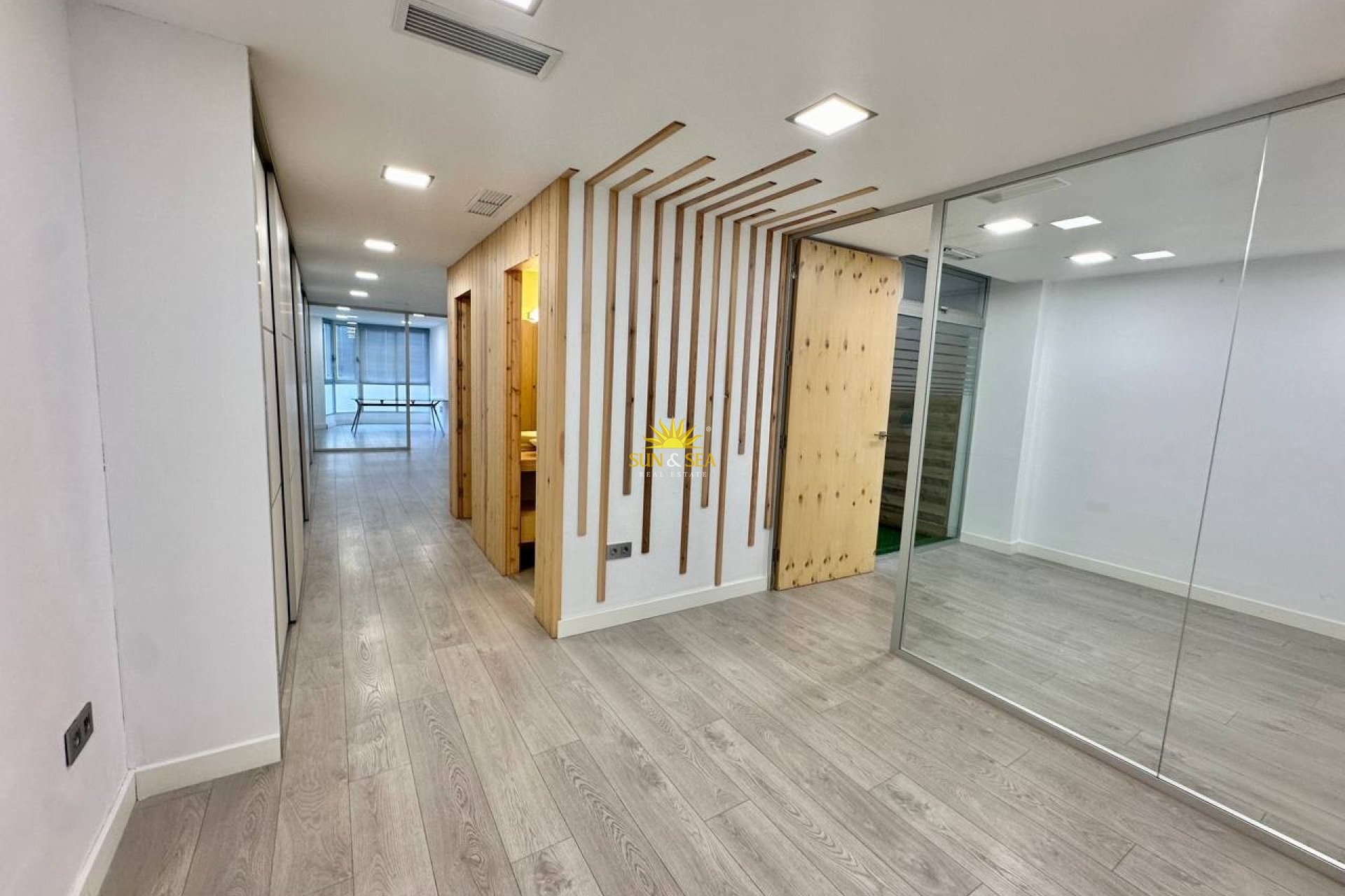 Alquiler a largo plazo - Comercial - Torrevieja - Centro