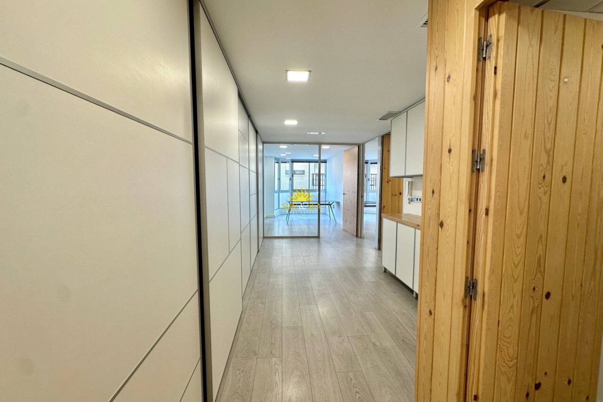 Alquiler a largo plazo - Comercial - Torrevieja - Centro