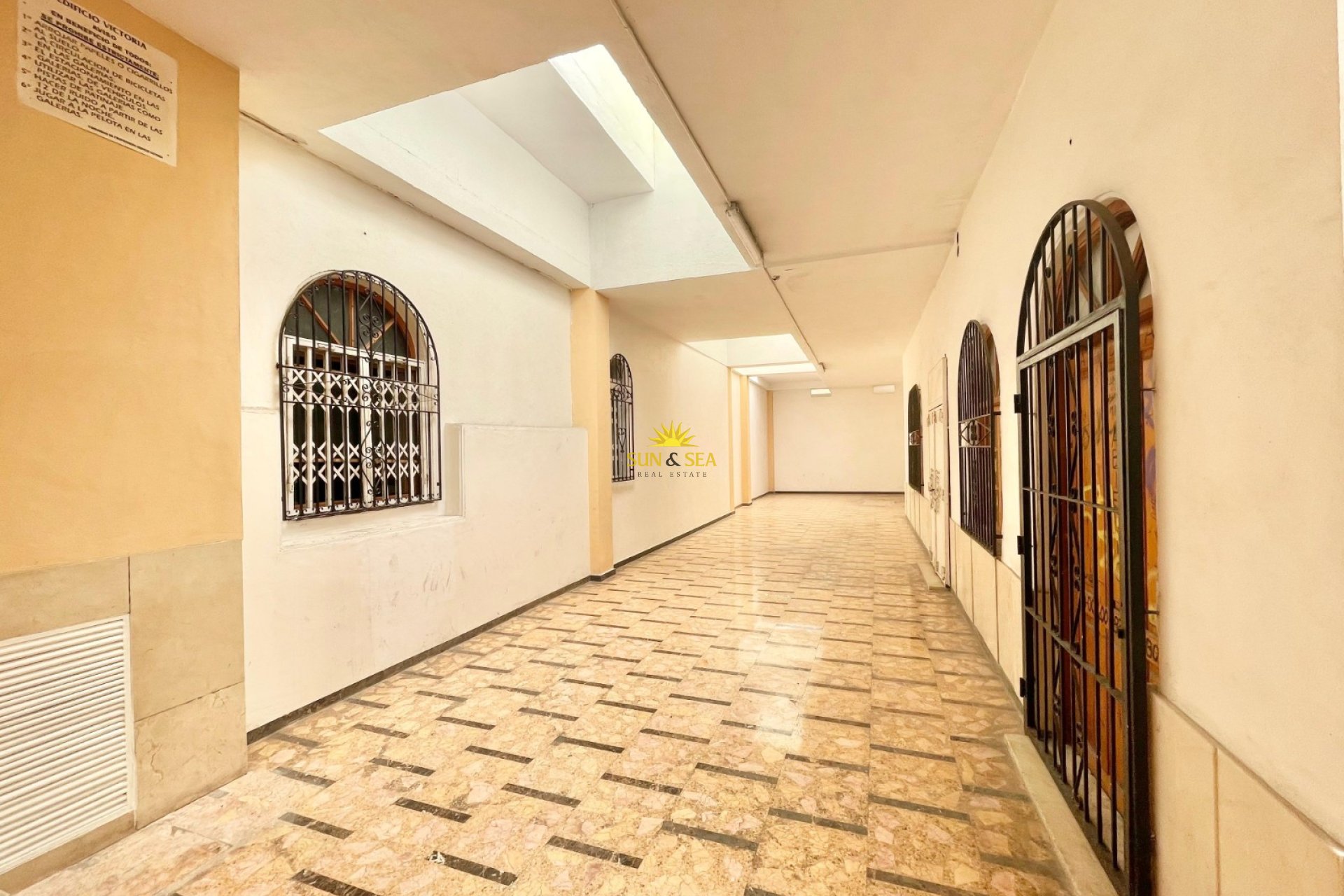 Alquiler a largo plazo - Comercial - Torrevieja - Curva del Palangre