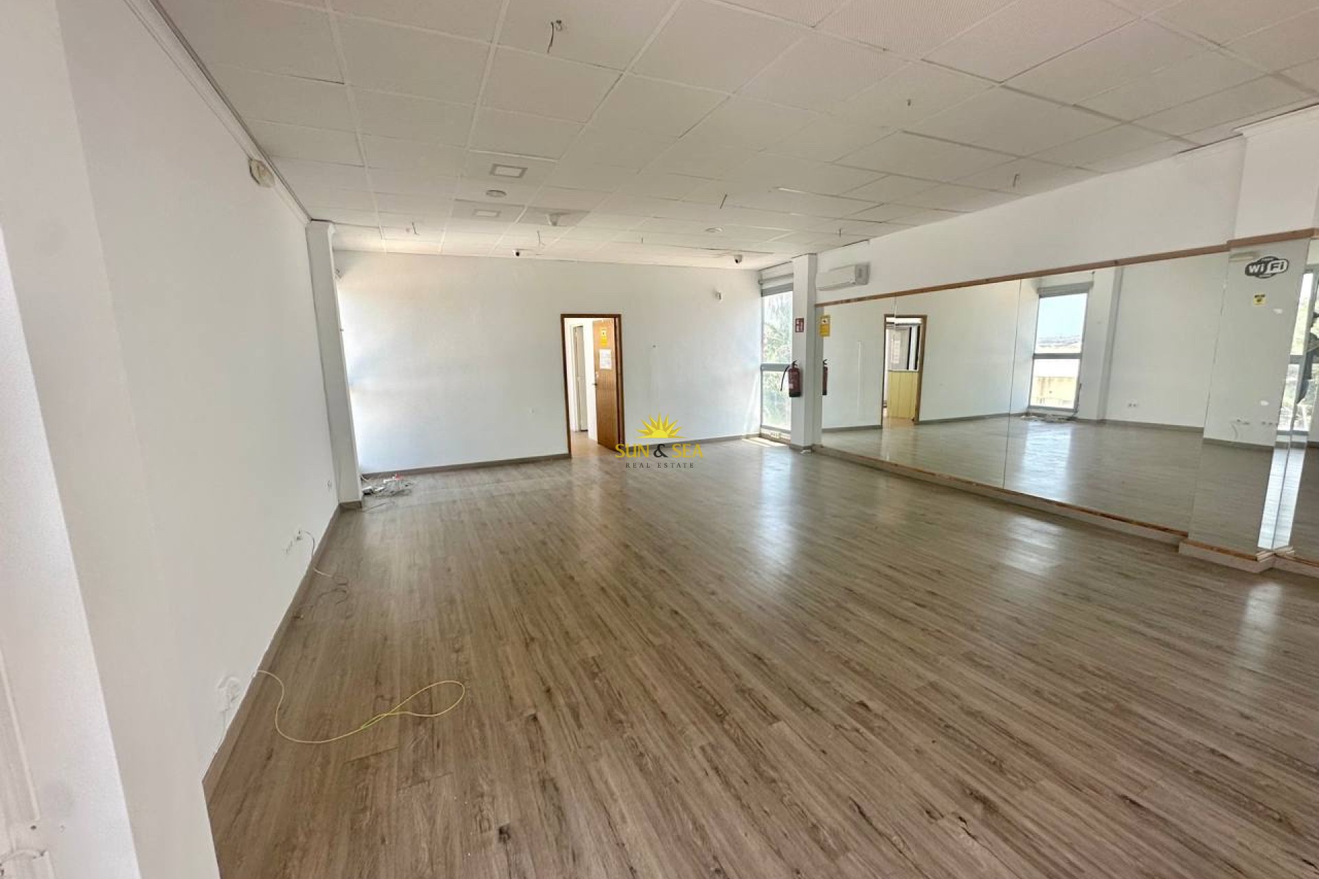 Alquiler a largo plazo - Comercial - Torrevieja - Los balcones