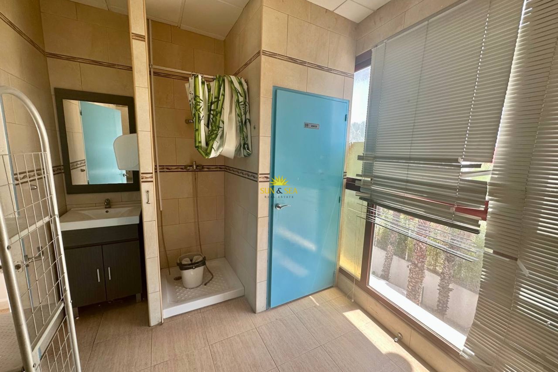 Alquiler a largo plazo - Comercial - Torrevieja - Los balcones