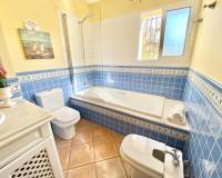 Alquiler a largo plazo - Villa / Semi separado - Cabo Roig