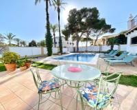 Alquiler a largo plazo - Villa / Semi separado - Cabo Roig